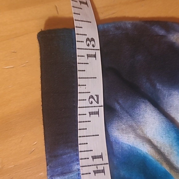 Tie-dyed Teal & Navy Flaired Leggings - Picture 10 of 12